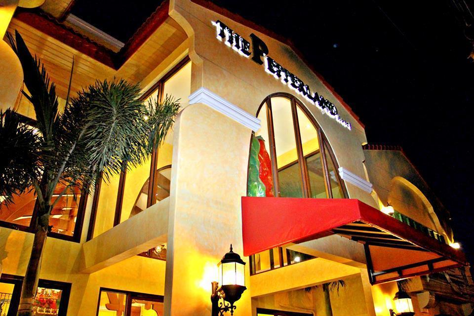 The Pepperland Hotel Legazpi Exterior photo