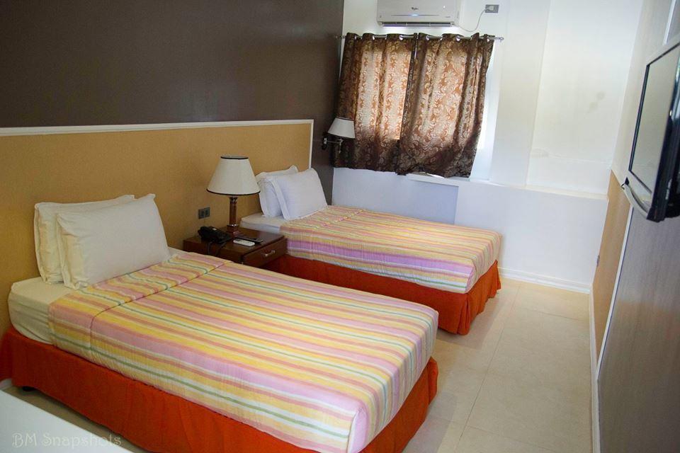 The Pepperland Hotel Legazpi Room photo
